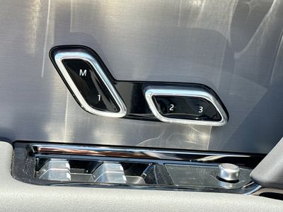 2026 Land Rover Range Rover Sport — photo 24 view