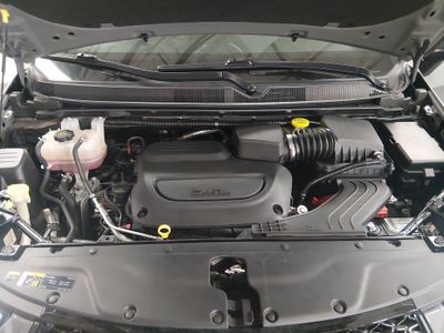 2023 Chrysler Pacifica — photo 9 view