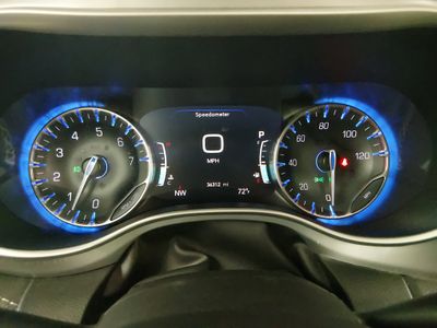 2023 Chrysler Pacifica — photo 14 view