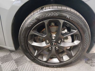 2023 Chrysler Pacifica — photo 10 view