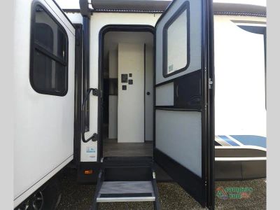 2022 Forest River RV Vibe — photo 13 view
