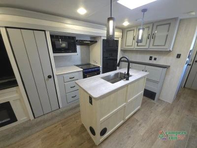 2022 Forest River RV Vibe — photo 18 view