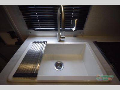 2021 Forest River RV Ozark — photo 23 view