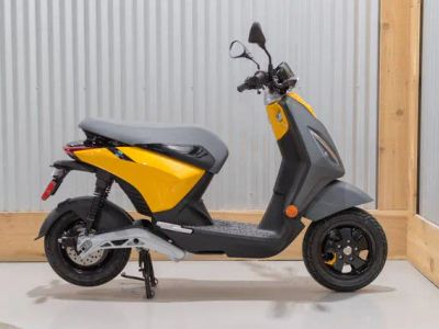 2023 Piaggio Piaggio 1 Active — front three-quarter view