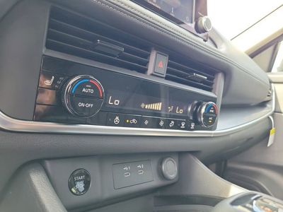 2026 Nissan Rogue — photo 17 view
