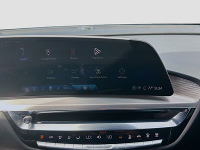 2024 Cadillac LYRIQ - Photo 12