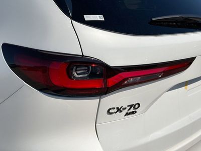 2026 Mazda CX-70 — photo 10 view
