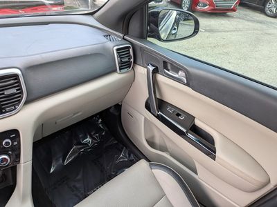 2020 Kia Sportage — photo 17 view