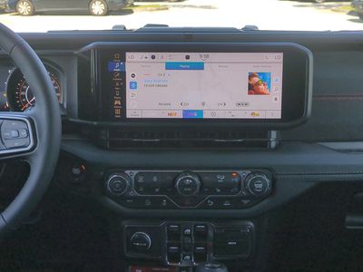 2026 Jeep Wrangler - Photo 18