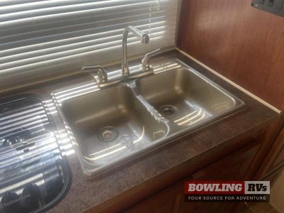 2015 Rockwood Roo 233S — photo 13 view