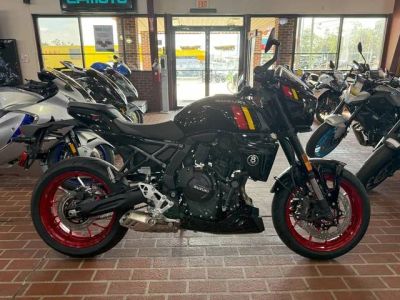 2026 Suzuki GSX-8TT — front three-quarter view