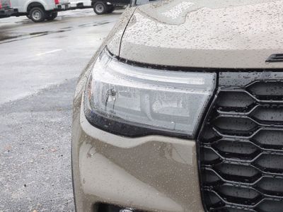 2026 Ford Explorer — photo 10 view