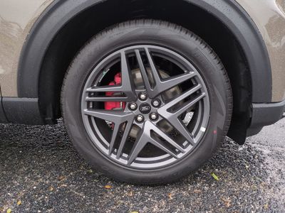 2026 Ford Explorer — photo 11 view