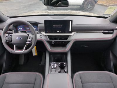 2026 Ford Explorer — photo 17 view
