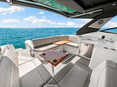 2025 Cruisers Yachts 38 GLS Outboard - Photo 12