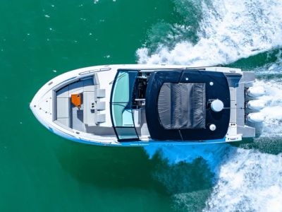 2025 Cruisers Yachts 38 GLS Outboard - Photo 6
