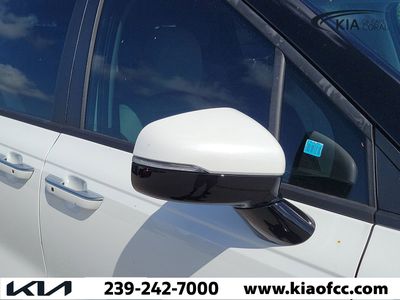 2026 Kia Carnival Hybrid — photo 8 view