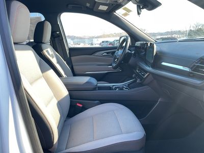 2025 Chevrolet Traverse - Photo 12