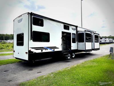 2021 Forest River Salem Grand Villa — side profile view