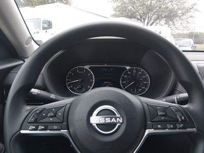2024 Nissan Sentra — photo 12 view