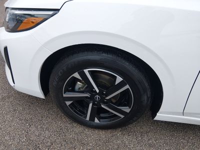 2024 Nissan Sentra — photo 10 view