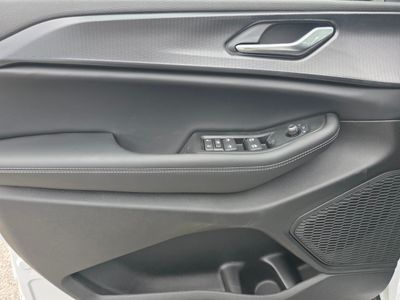 2026 Jeep Grand Cherokee — photo 14 view