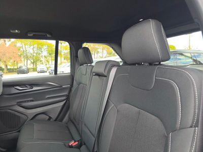 2026 Jeep Grand Cherokee — photo 7 view
