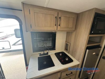 2025 Keystone RV Coleman Light - Photo 6