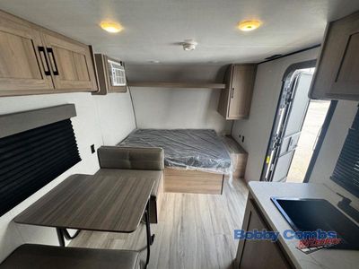 2025 Keystone RV Coleman Light - Photo 5