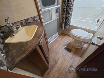 2016 Forest River RV Wildwood Heritage Glen Hyper-Lyte - Photo 23