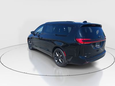 2025 Chrysler Pacifica - Photo 5