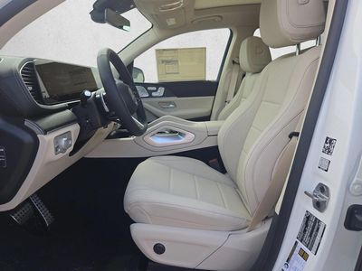 2026 Mercedes-Benz GLS 450 - Photo 3