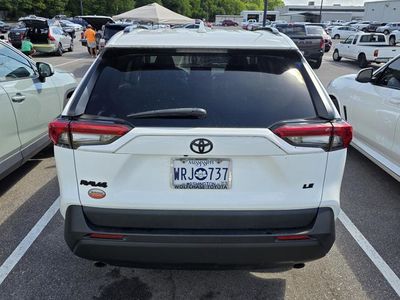 2021 Toyota RAV4 - Photo 3