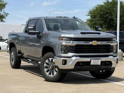 2024 Chevrolet Silverado 2500 HD - Photo 2