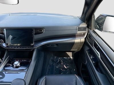 2024 Jeep Wagoneer — photo 17 view