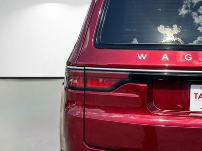2024 Jeep Wagoneer — photo 10 view