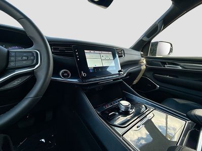 2024 Jeep Wagoneer — photo 28 view