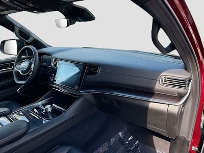 2024 Jeep Wagoneer — photo 13 view