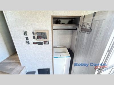 2020 CrossRoads RV Cameo — photo 9 view