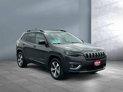 2022 Jeep Cherokee — photo 8 view