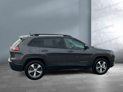 2022 Jeep Cherokee — photo 7 view