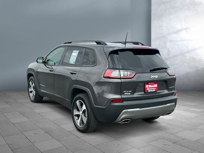 2022 Jeep Cherokee — interior view