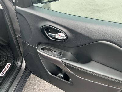2022 Jeep Cherokee — photo 21 view