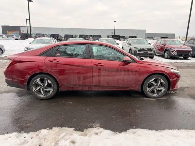 2023 Hyundai Elantra SEL - Photo 3