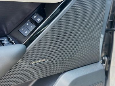 2026 Land Rover Range Rover Velar - Photo 23
