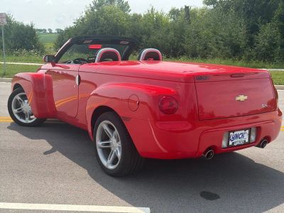2004 Chevrolet SSR — side profile view