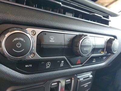 2026 Jeep Wrangler — photo 27 view