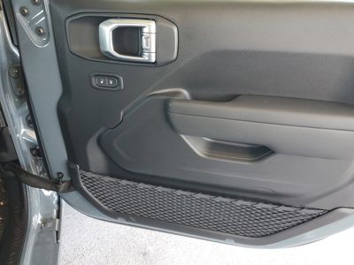 2026 Jeep Wrangler — photo 13 view