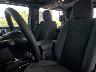 2026 Jeep Wrangler — photo 18 view