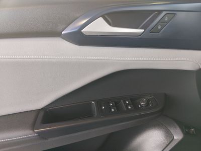 2024 Volkswagen Taos - Photo 18